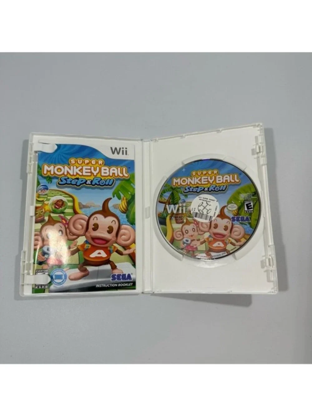 Super Monkey Ball Step & Roll Wii Video Game